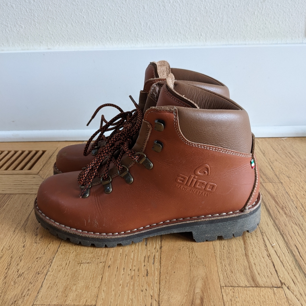 Alico leather hiking boots, size 8